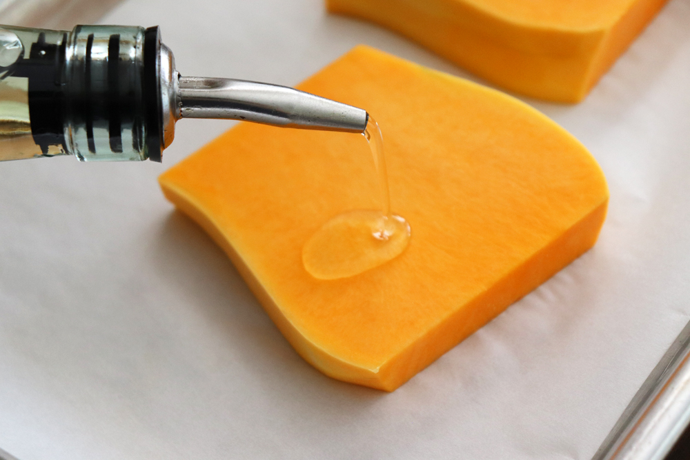 Drizzling with oil