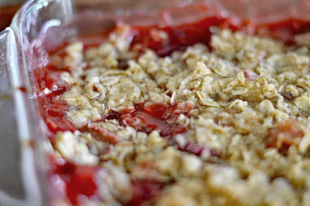 Baked Vegan Strawberry Rhubarb Crisp Recipe