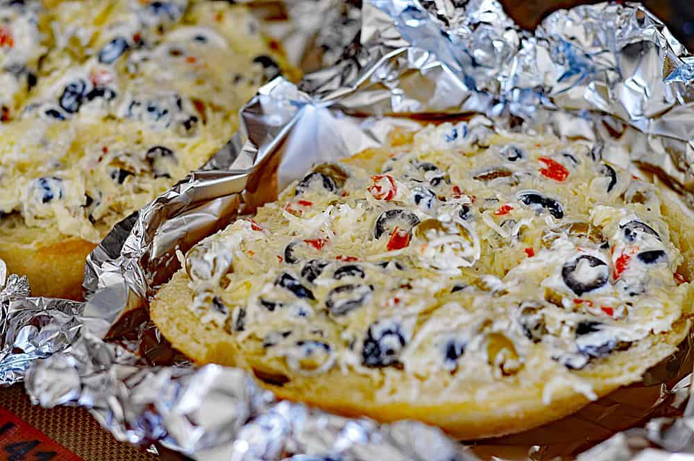 Cheesy Vegan Olive Bread