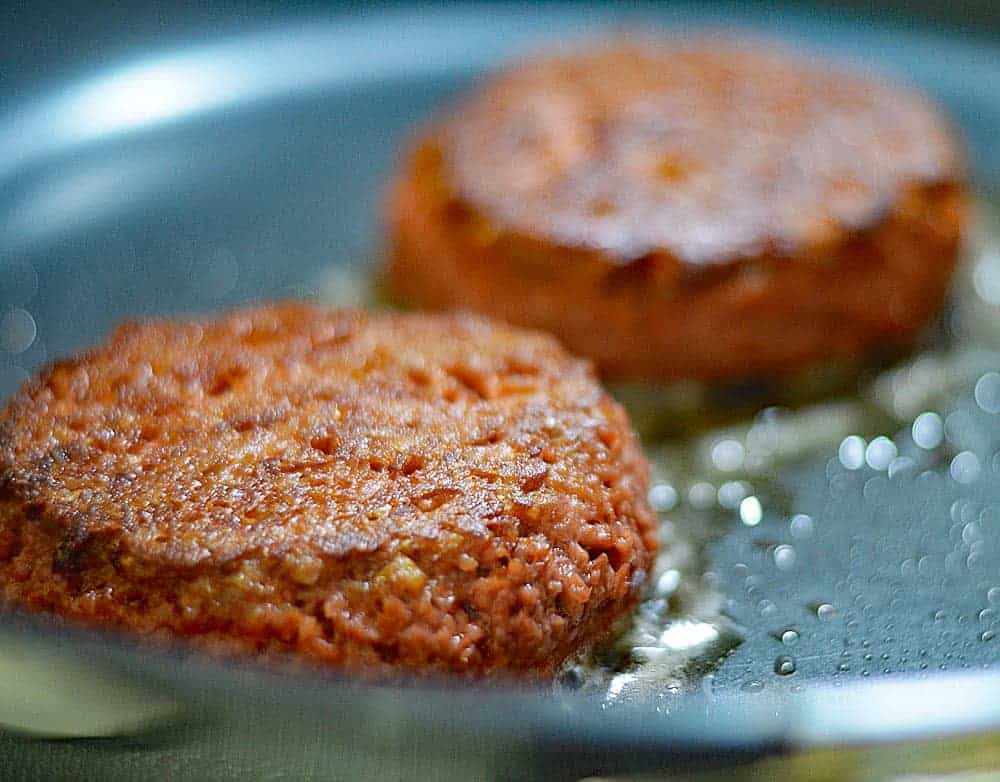 Reviewing The Beyond Burger by Beyond Meat
