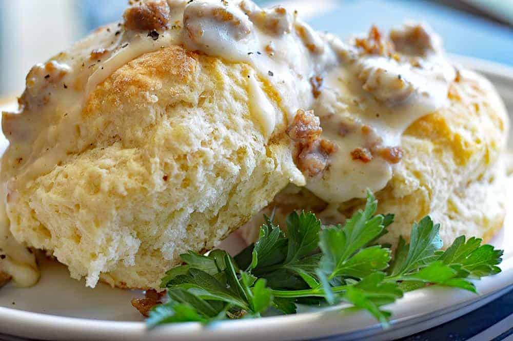 Vegan Southern Style Biscuits & Gravy