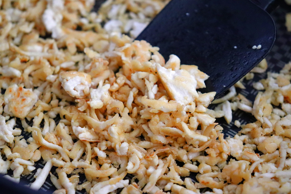Frying the Shredded Tofu