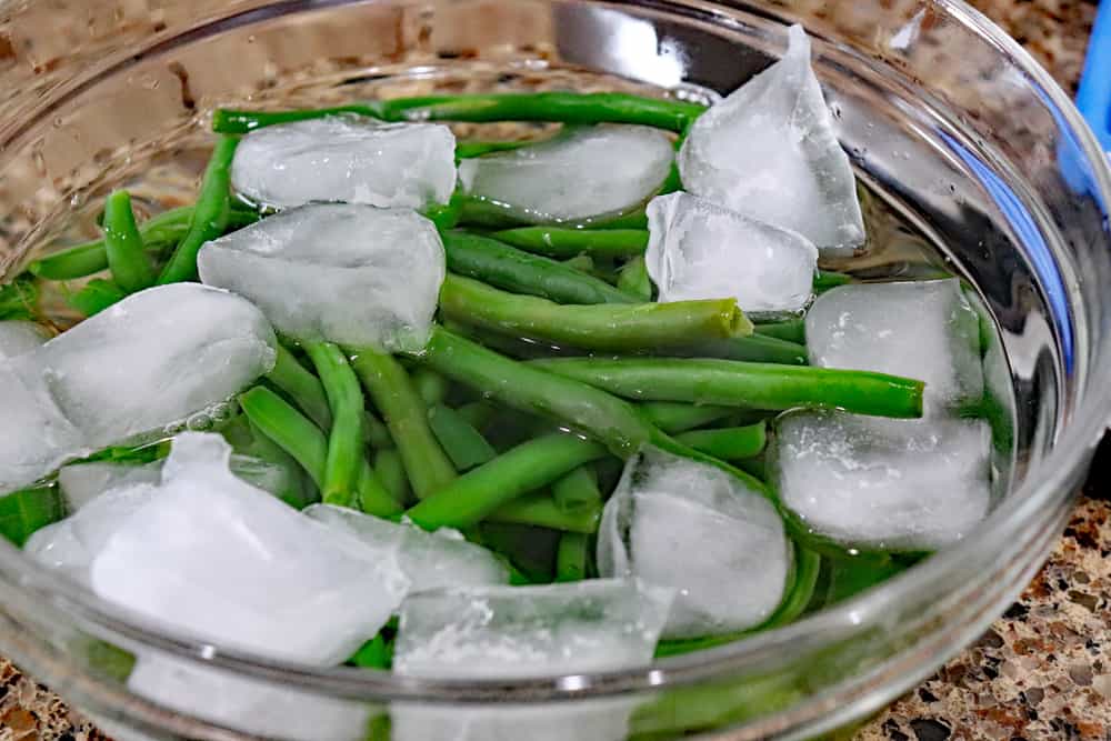 Ice water and green beans