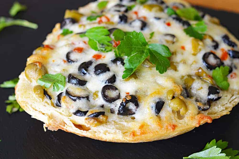 Cheesy Vegan Olive Bread