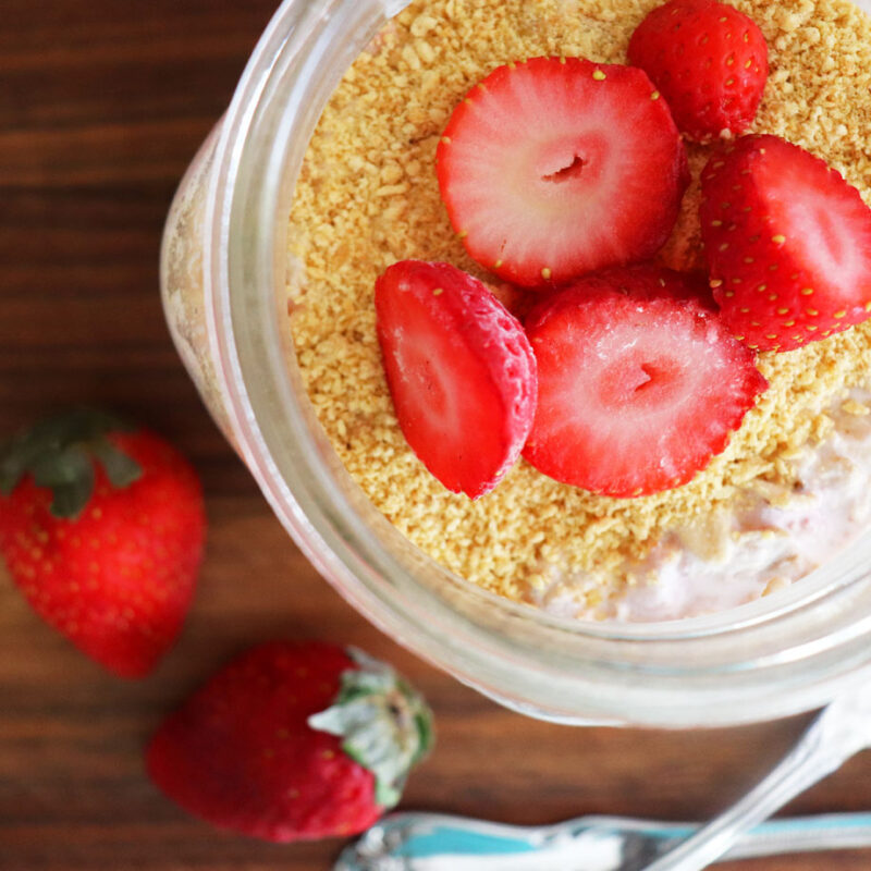 Vegan Strawberry Cheesecake Overnight Oats HERO
