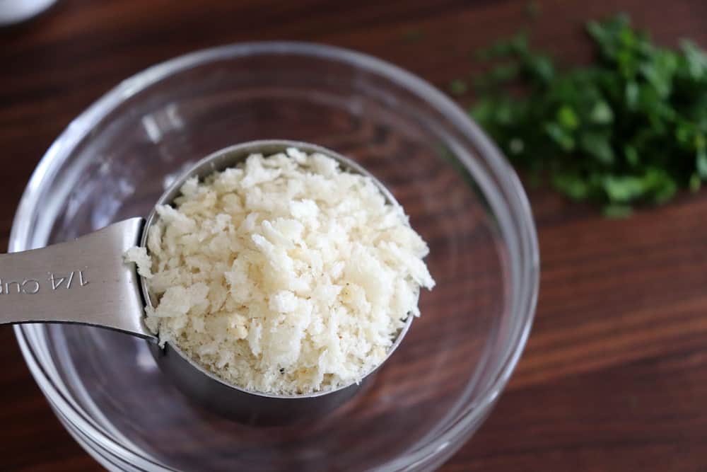 measuring cup full of panko breadcrumbs