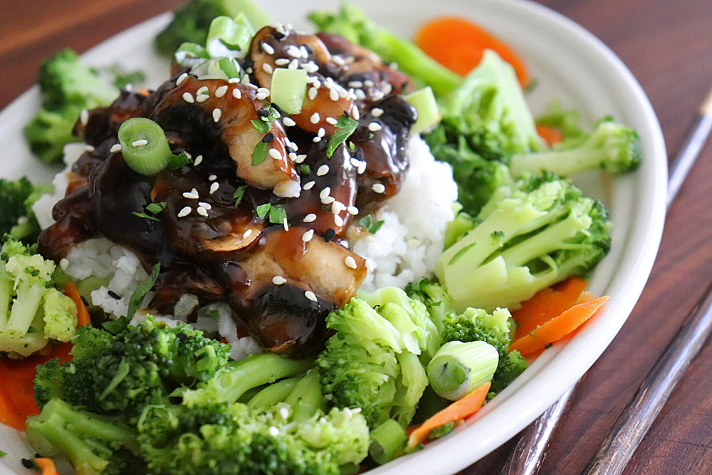 Easy Vegan Teriyaki Mushrooms plated