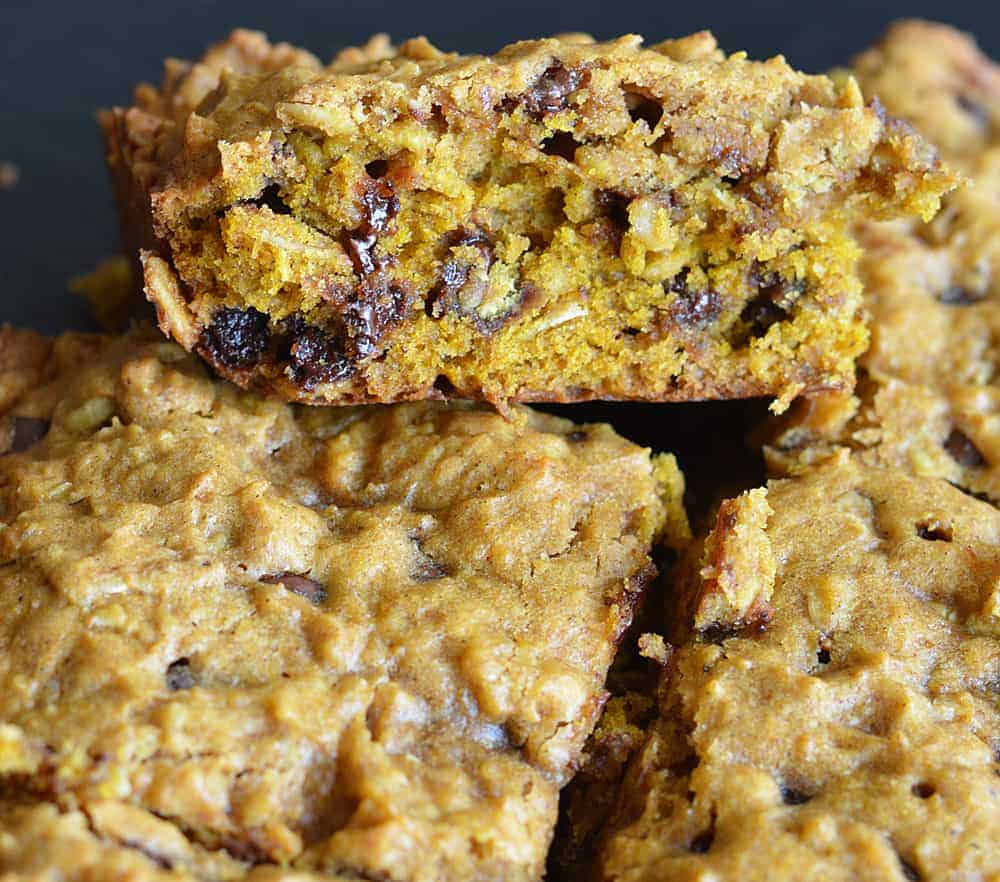 Vegan Pumpkin Chocolate Chip Oatmeal Bars