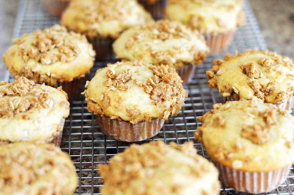 Vegan Banana Streusel Muffins