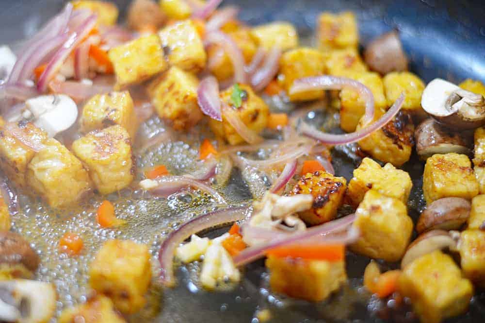 Vegan Tempeh Umami Bowl