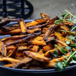 serving-sweet-potato-fries-vegan