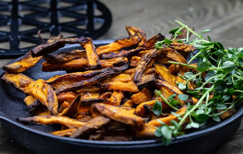 serving-sweet-potato-fries-vegan